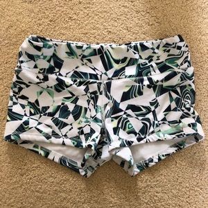 Fleo Short Size Small